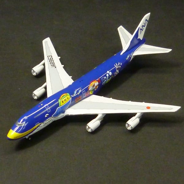 今年も話題の  1/200スケール模型 マリンジャンボ B747-400 ANA 航空機