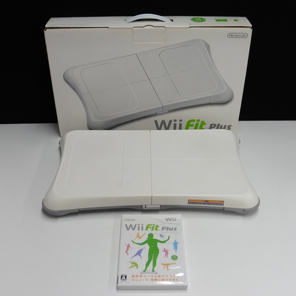Wii U ファミリープレミアム セット + Wii Fit plus 箱説有_2