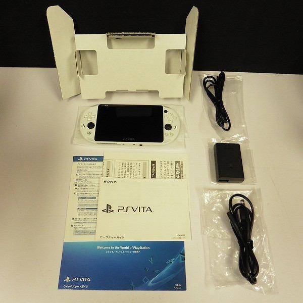 ソニー PS Vita PCH-2000 Glacier White_2