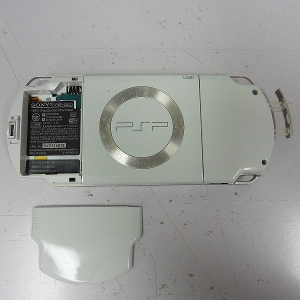 SONY PSP-2000 CW セラミックホワイト_3