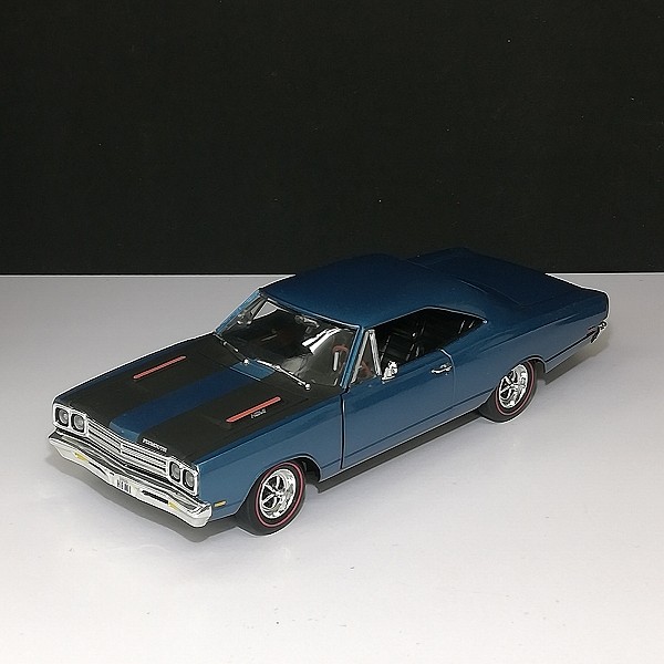ERTL 1/18 American Muscle 1969 PLYMOUTH_3