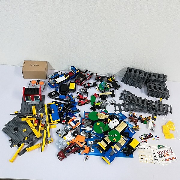 LEGO レゴシティ 60052 カーゴトレイン_2