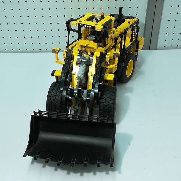 LEGO レゴテクニック 42030 Volvo L350F ホイールローダー_2