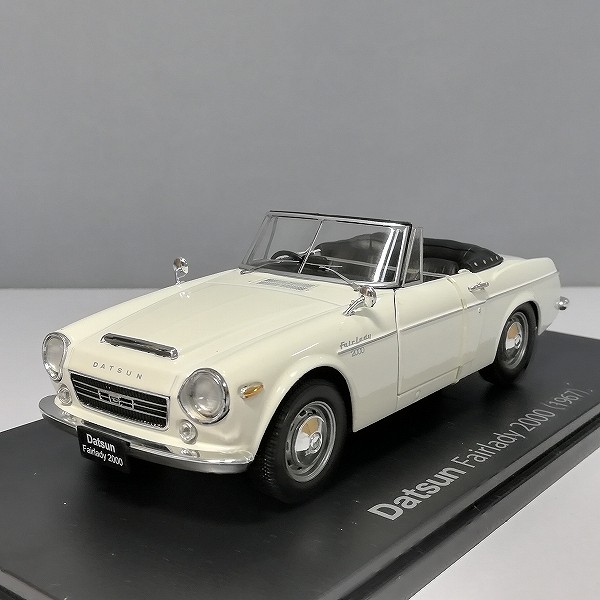 アシェット 1/24 国産名車コレクション ダットサン フェアレディ 2000 1967_2