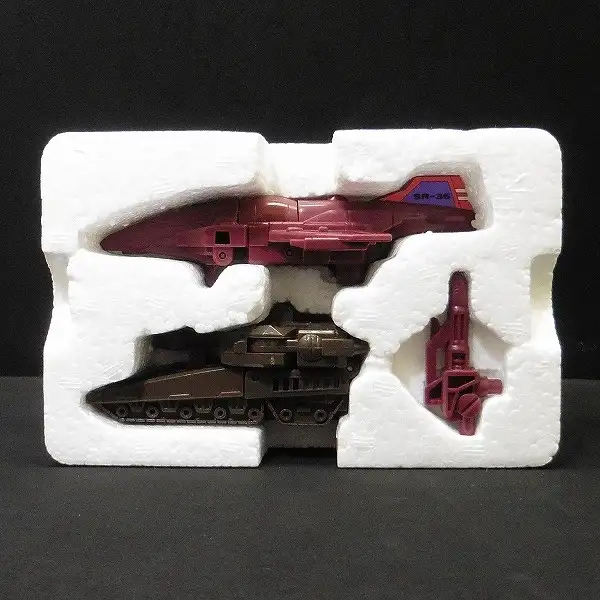 買取】旧タカラ トランスフォーマー D-97 ツーインワン 合体戦闘兵