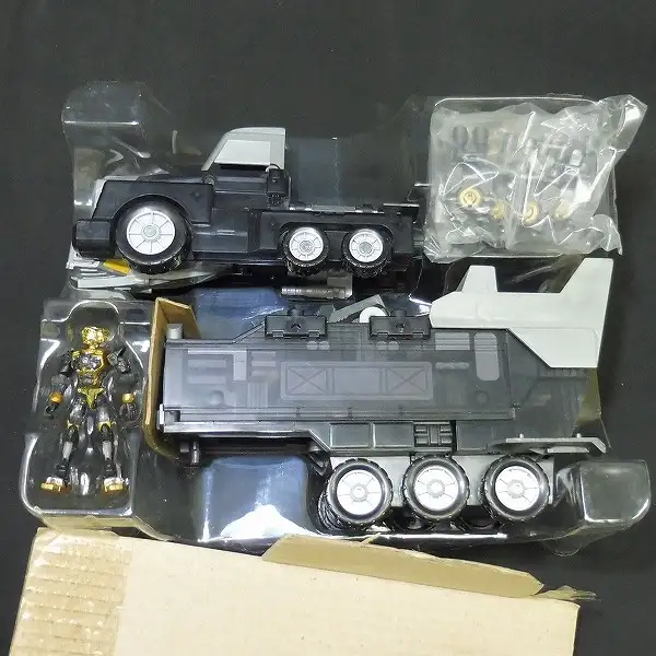応募ハガキのみ★機密作戦Ｍキャンペーン★ダークトレーラーパワーダーク ミクロマン 買取】ミクロマン レッドパワーズ パワーダーク＆ダークトレーラー