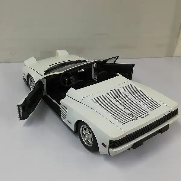 買取】ポケール 1/8 フェラーリ テスタロッサ スパイダー ホワイト
