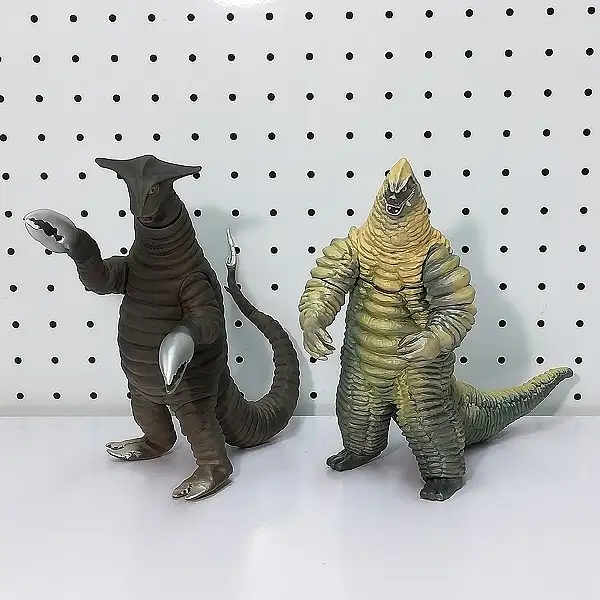買取】CCP レッドキング2代目 佐竹雅昭怪獣コレクション サドラ ポール