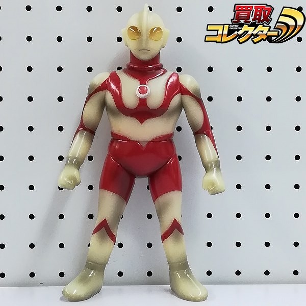 アートストーム ソフビ 楳図かずお版 ウルトラマン 蓄光