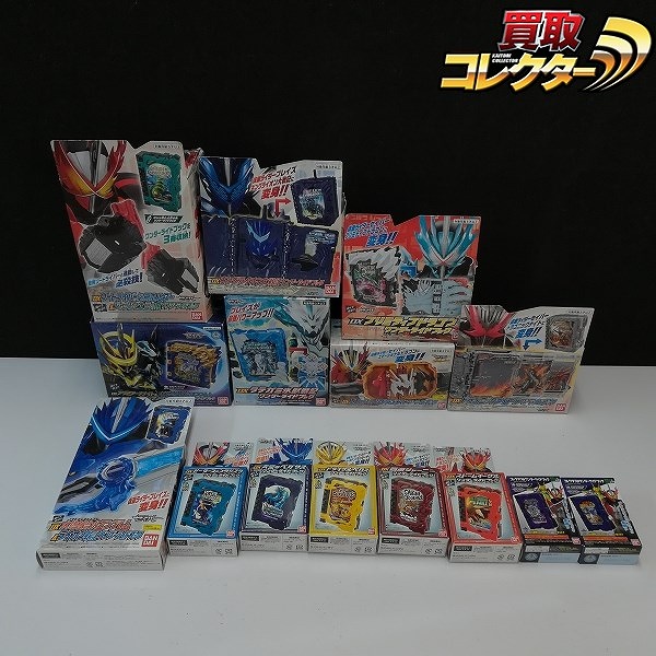 仮面ライダーセイバー なりきり DXエモーショナルドラゴンワンダーライドブック DXアラビアーナナイト&月光雷鳴剣黄雷エンブレム+アメイジングセイレーンワンダーライドブック 他