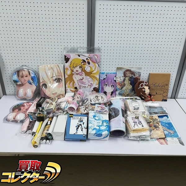 アニメ ゲーム グッズ まとめ タペストリー MELTY BLOOD TYPE LUMINA クリアファイル 五等分の花嫁 他