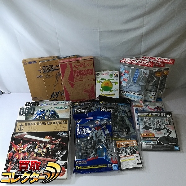 ガンプラ 一番くじ 雑誌付録 アクションベース ユニコーンガンダム ヘッドディスプレイベース 他