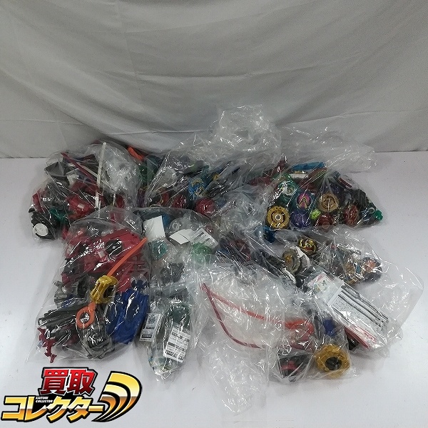 タカラトミー ベイブレードバースト まとめ サイクロンベリアル ドライガーファング エアナイト タクトロンギヌス 他