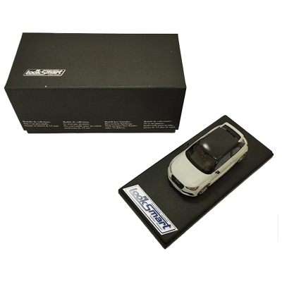 アウディ RS1 GLETSCHERWEISS MATT 99台限定生産 ルックスマート 1/43