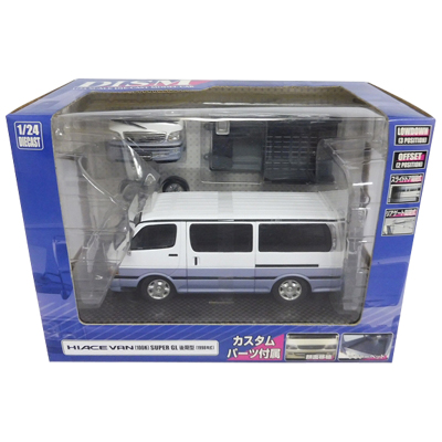 ハイエース バン 100系 スーパーGL 後期型 カスタムパーツ付き 白ツートン DISM 1/24