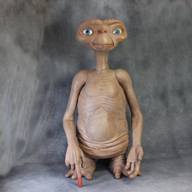 E.T.スタント パペット プロップレプリカ 買取